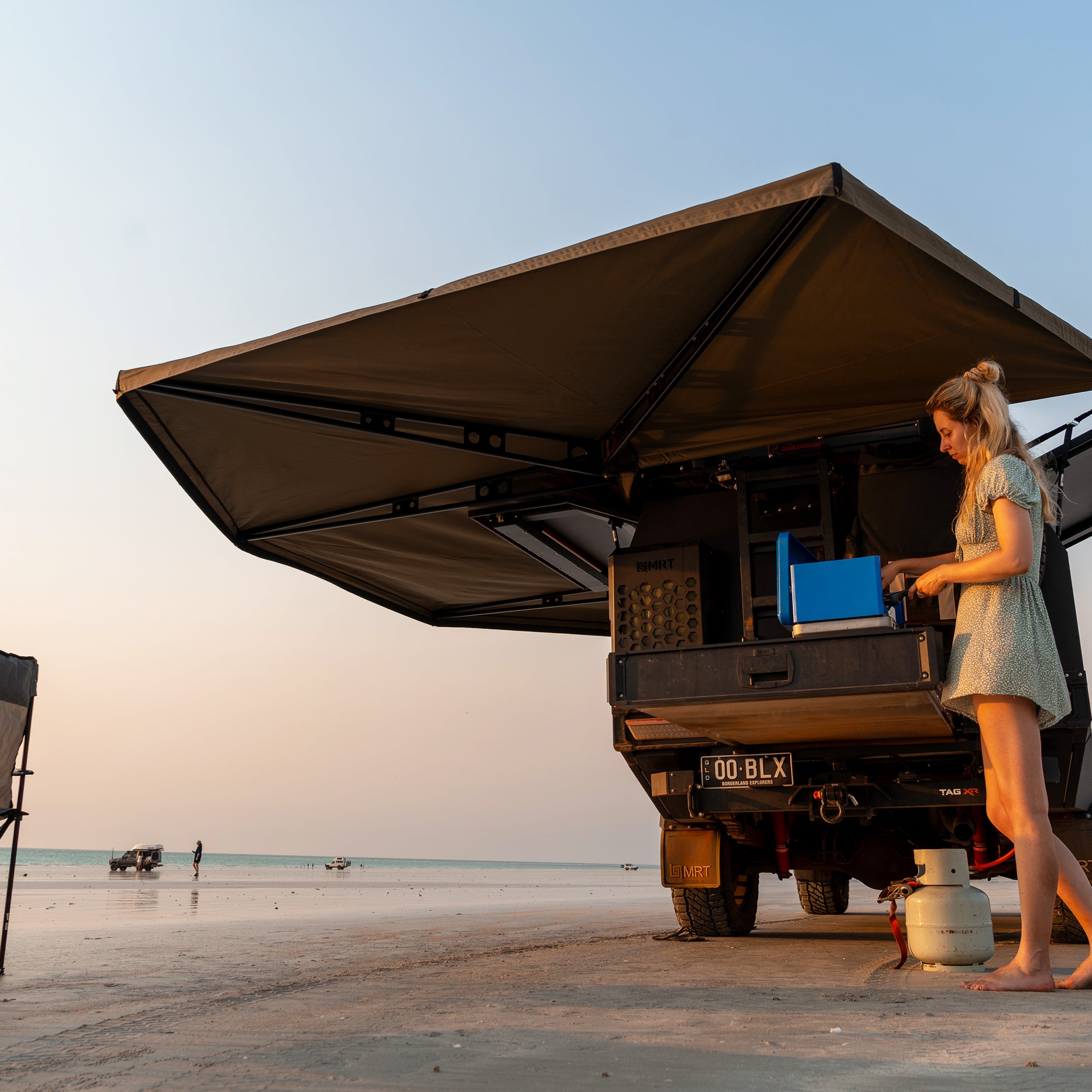 Mac Outdoor FIRST TIME bushdebrunt ブラウン 180 XT MAX Awning | Freestanding 4WD Awning | Heavy Duty