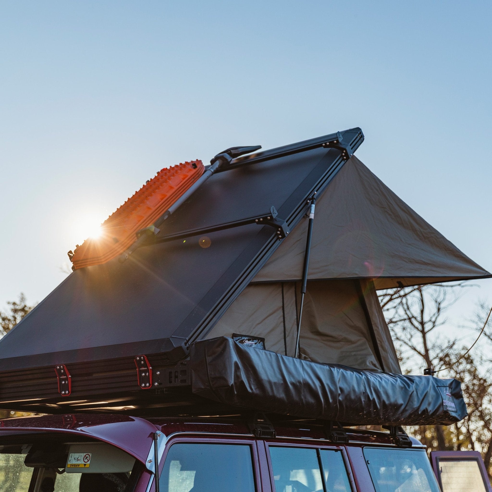 LX27 Lightweight Rooftop Tent – Aluminium 4WD Tent | Bush Company