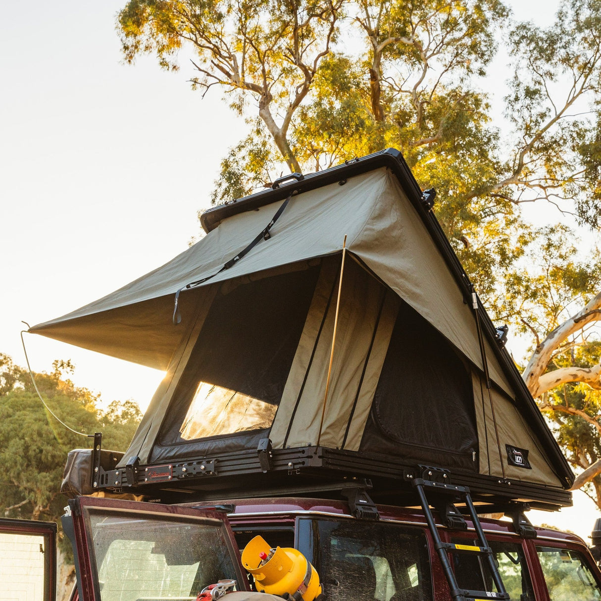 LX27 Lightweight Rooftop Tent - The Bush Company