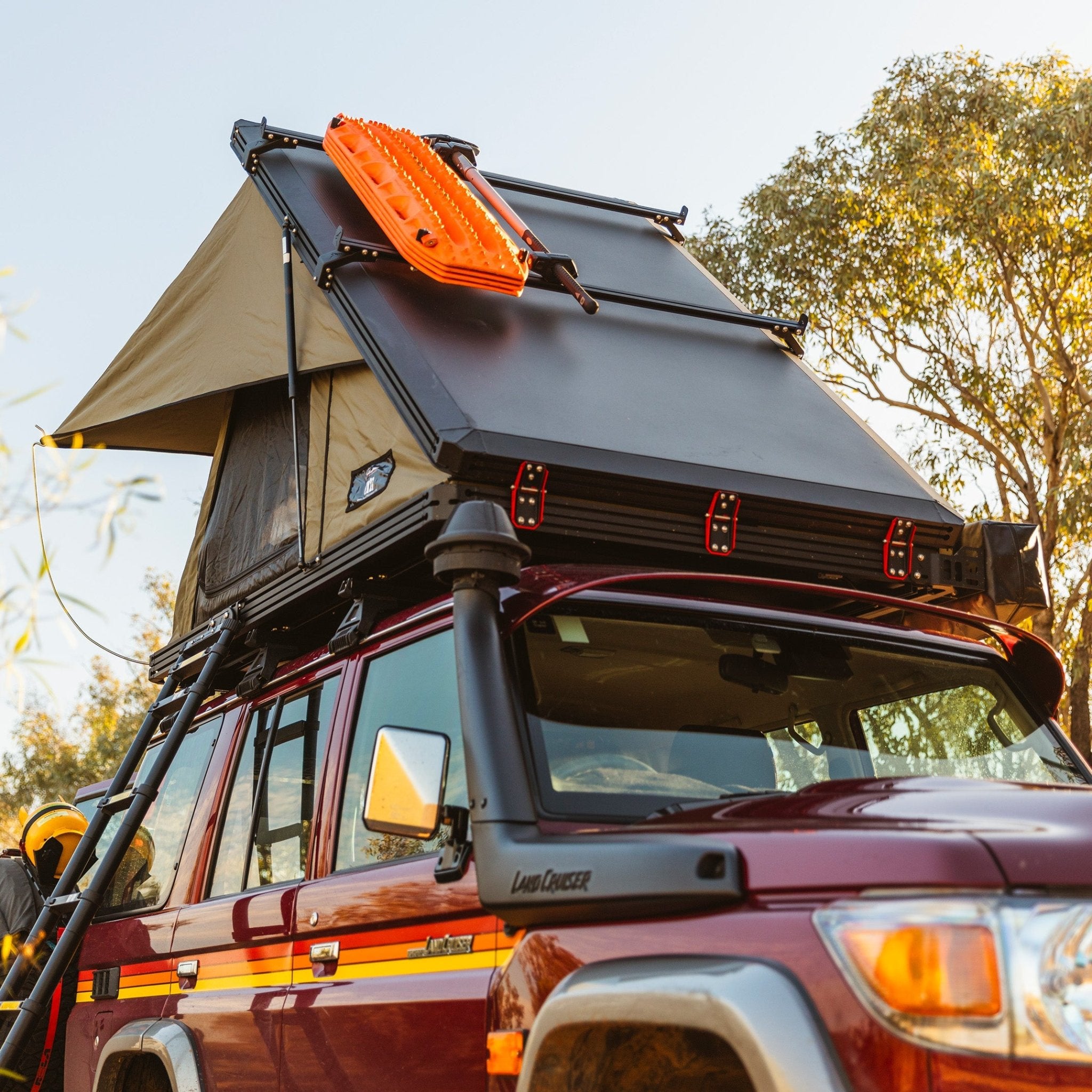 LX27 Lightweight Rooftop Tent – Aluminium 4WD Tent | Bush Company