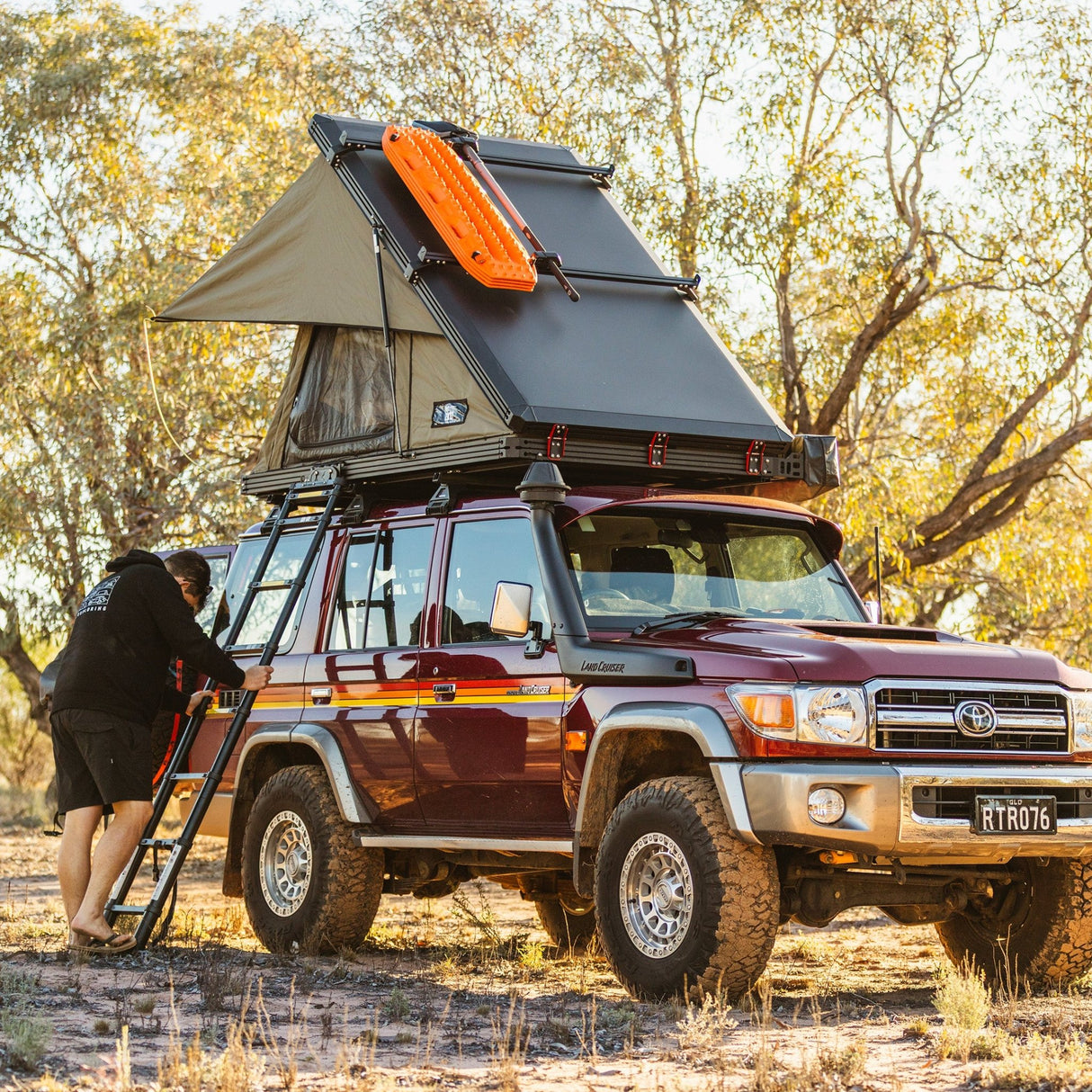LX27 Lightweight Rooftop Tent - The Bush Company