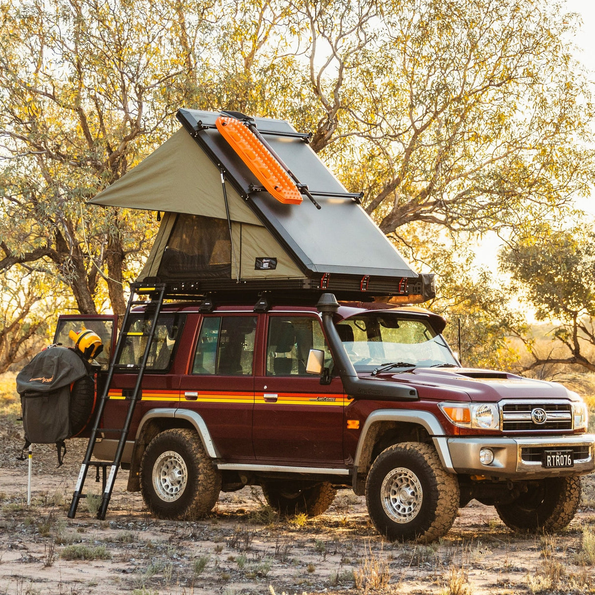 LX27 Lightweight Rooftop Tent - The Bush Company