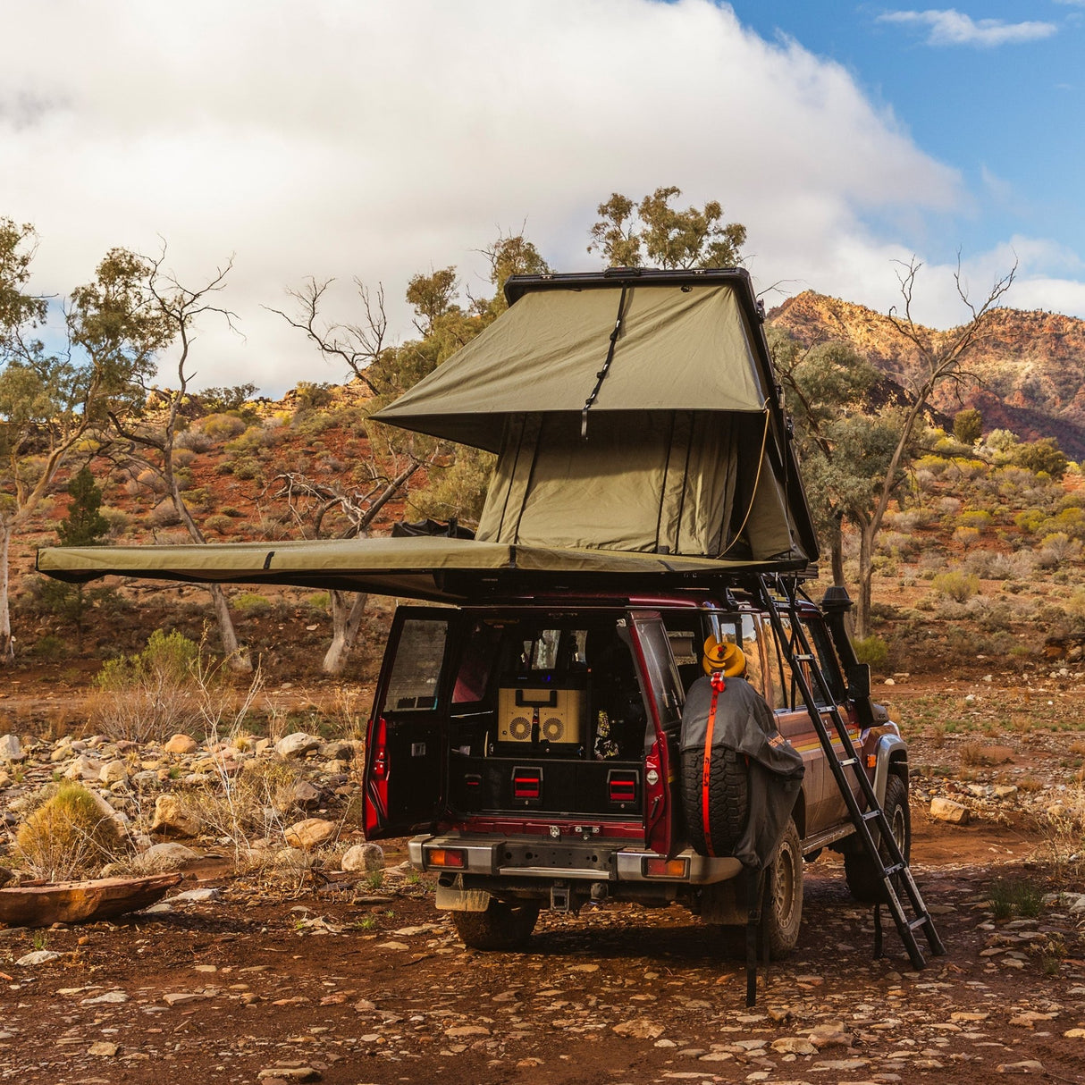 LX27 Lightweight Rooftop Tent - The Bush Company